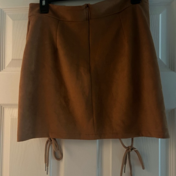 BROWN SKIRT - Picture 2 of 5